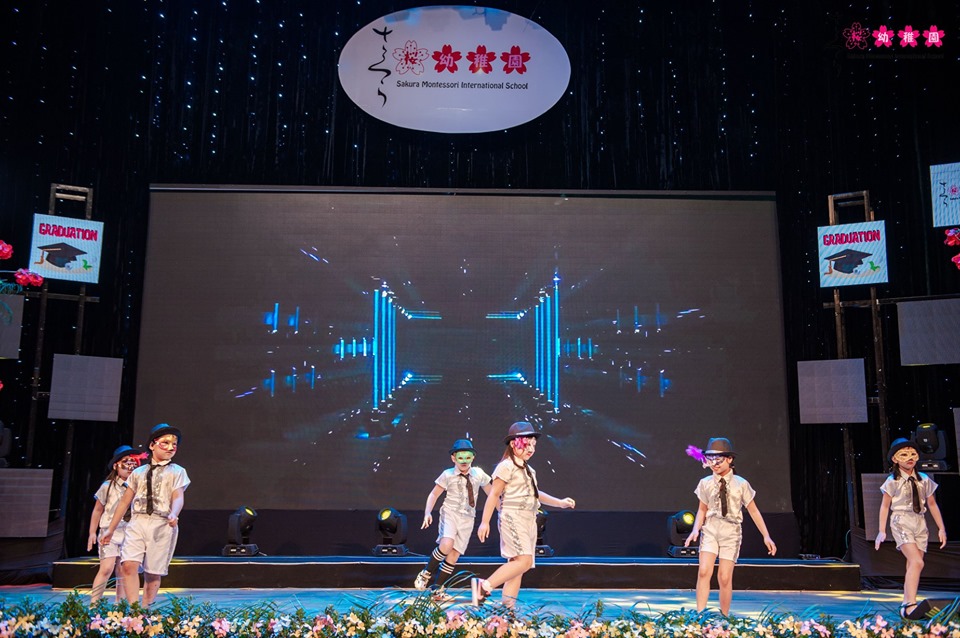 Lễ tổng kết “như mơ” tại hệ thống trường Dubai6868 slot game trực tuyến Quốc tế Dubai link moi