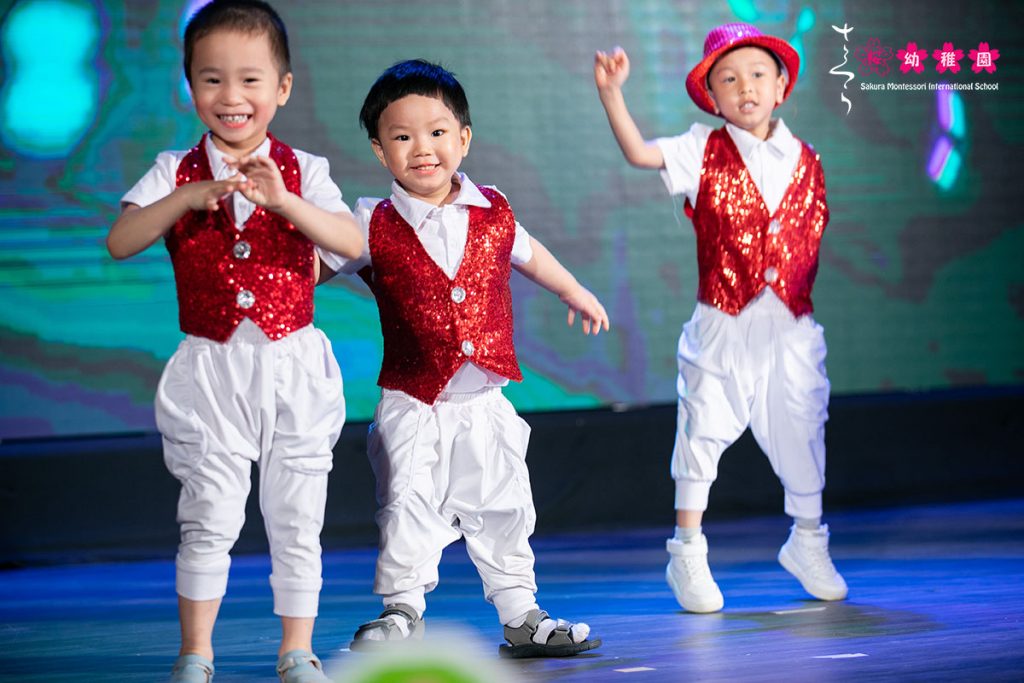 Vui “xê dịch” cùng các bạn nhỏ Dubai link moi Thụy Khuê tại Summer Concert