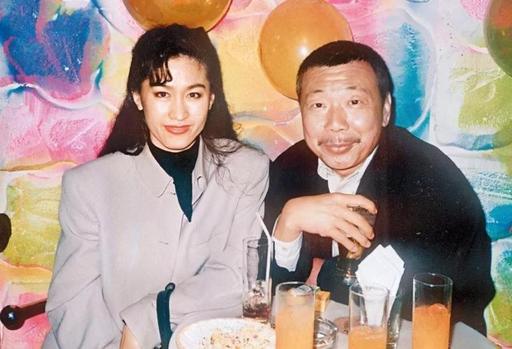 Liên hệ hotline